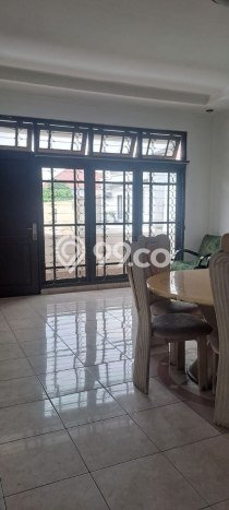 Jual Rumah Mewah Megah Dengan View Eksklusif di Pondok Bambu, Jakarta Timur Jual Rumah Mewah Megah Dengan View Eksklusif di Pondok Bambu, Jakarta Timur