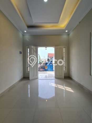 Rumah Baru Modern Classic Strategis Di Jagakarsa Jakarta Selatan Siap Huni Rumah Baru Modern Classic Strategis Di Jagakarsa Jakarta Selatan Siap Huni