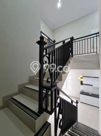 Rumah Baru Modern Classic Strategis Di Jagakarsa Jakarta Selatan Siap Huni Rumah Baru Modern Classic Strategis Di Jagakarsa Jakarta Selatan Siap Huni
