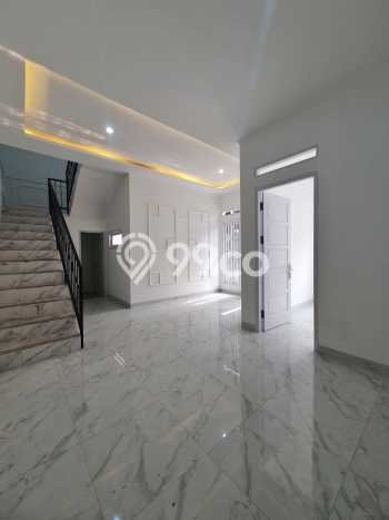For Sale Rumah 4 Kamar Lokasi Ideal Nyaman dan Strategis di Jagakarsa For Sale Rumah 4 Kamar Lokasi Ideal Nyaman dan Strategis di Jagakarsa