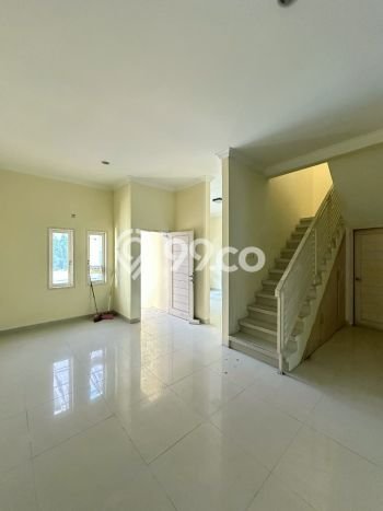 Dijual Rumah 4 Kamar Lokasi Strategis Nyaman dan Strategis di Jagakarsa Dijual Rumah 4 Kamar Lokasi Strategis Nyaman dan Strategis di Jagakarsa