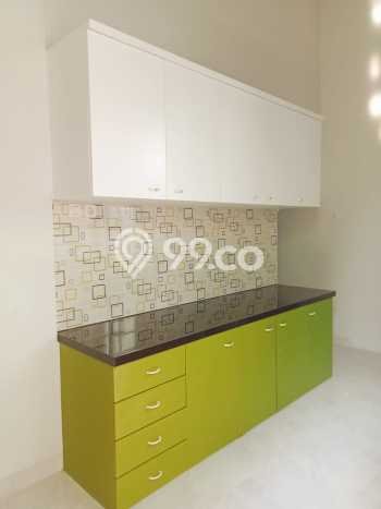 Siap Huni Hunian Elit 4 Kamar di Jagakarsa Dekat ke Mana Pun Siap Huni Hunian Elit 4 Kamar di Jagakarsa Dekat ke Mana Pun