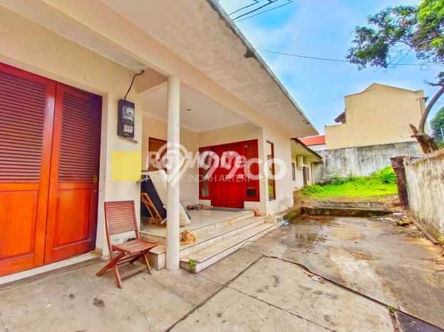 Dijual Rumah Luas Elegan Dengan View Cantik di Kemang, Jakarta Selatan Dijual Rumah Luas Elegan Dengan View Cantik di Kemang, Jakarta Selatan