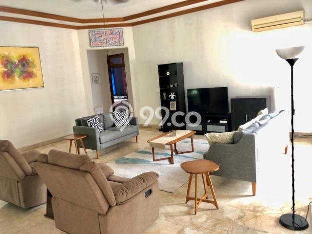 Rumah Mewah LB 220m2 Siap Pakai Desain Elegan di Ampera, Jakarta Selatan Rumah Mewah LB 220m2 Siap Pakai Desain Elegan di Ampera, Jakarta Selatan