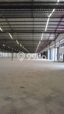 Unit Gudang Disewakan di Tangerang Kota di Area Ramai & Strategis Unit Gudang Disewakan di Tangerang Kota di Area Ramai & Strategis