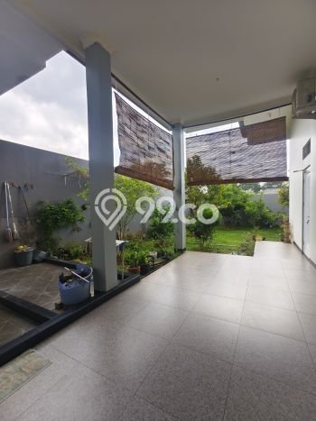 Rumah Mewah LB 336m2 Siap Huni Desain Elegan di Grand Wisata, Bekasi Rumah Mewah LB 336m2 Siap Huni Desain Elegan di Grand Wisata, Bekasi