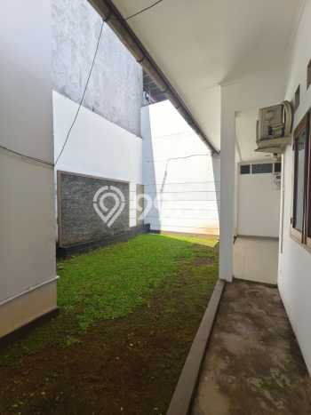 Rumah Elit Modern Tanpa Renovasi di Jaka Setia Bekasi Rumah Elit Modern Tanpa Renovasi di Jaka Setia Bekasi