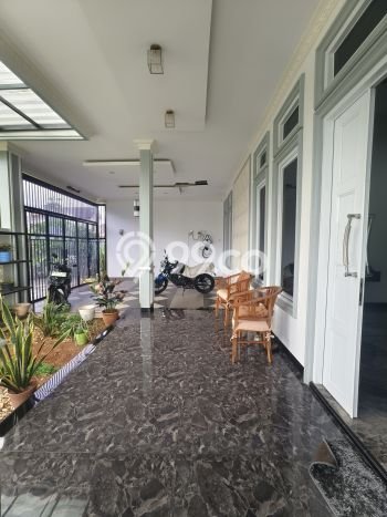 Rumah Mewah LB 336m2 Siap Huni Desain Elegan di Grand Wisata, Bekasi Rumah Mewah LB 336m2 Siap Huni Desain Elegan di Grand Wisata, Bekasi