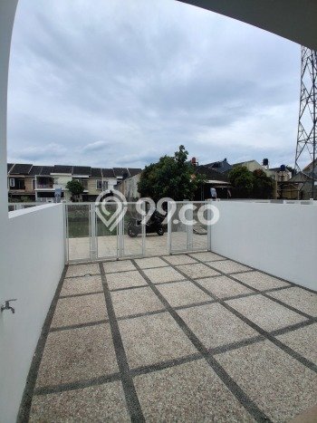 Rumah Modern Minimalis 4 Kamar Bisa Langsung Pindah di Arcamanik Rumah Modern Minimalis 4 Kamar Bisa Langsung Pindah di Arcamanik