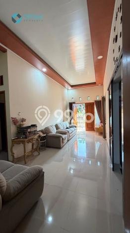 Rumah Elit Modern Tanpa Renovasi di Caturtunggal Sleman Rumah Elit Modern Tanpa Renovasi di Caturtunggal Sleman