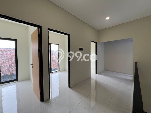 For Sale Rumah 4 Kamar Lokasi Strategis Bagus dan Strategis di Arcamanik For Sale Rumah 4 Kamar Lokasi Strategis Bagus dan Strategis di Arcamanik