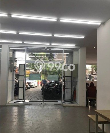 Ruko Disewa di Bandung dengan LB 600m2 Area Komersial Ramai Ruko Disewa di Bandung dengan LB 600m2 Area Komersial Ramai