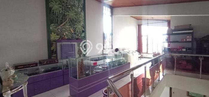 Rumah Mewah LB 750m2 Siap Pakai Desain Elegan di Resor Dago Pakar, Bandung Rumah Mewah LB 750m2 Siap Pakai Desain Elegan di Resor Dago Pakar, Bandung