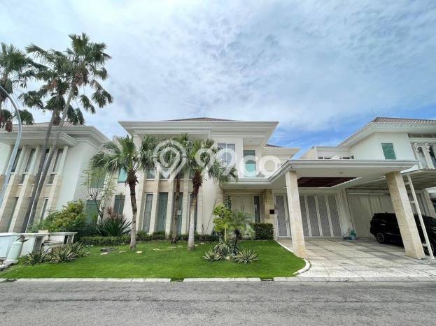 Jual Rumah Mewah Megah Dengan View Eksklusif di Pakuwon Indah, Surabaya Jual Rumah Mewah Megah Dengan View Eksklusif di Pakuwon Indah, Surabaya