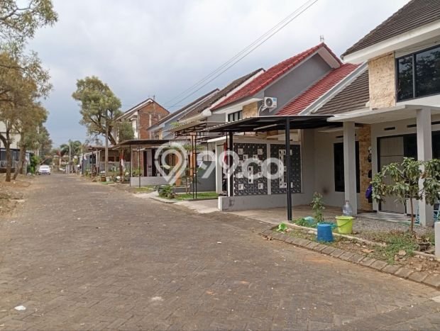 Dijual Segera! Kost di Lowokwaru, Luas 81m², Kawasan Prospektif dengan potensi naik Dijual Segera! Kost di Lowokwaru, Luas 81m², Kawasan Prospektif dengan potensi naik