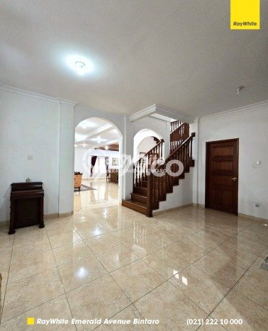 Siap Huni Rumah Mewah 6 Kamar di Cilandak Dekat ke Mana Pun Siap Huni Rumah Mewah 6 Kamar di Cilandak Dekat ke Mana Pun