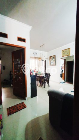 Jual Rumah Favorit Siap Huni LB 120m2 di Ciledug, Tangerang Jual Rumah Favorit Siap Huni LB 120m2 di Ciledug, Tangerang