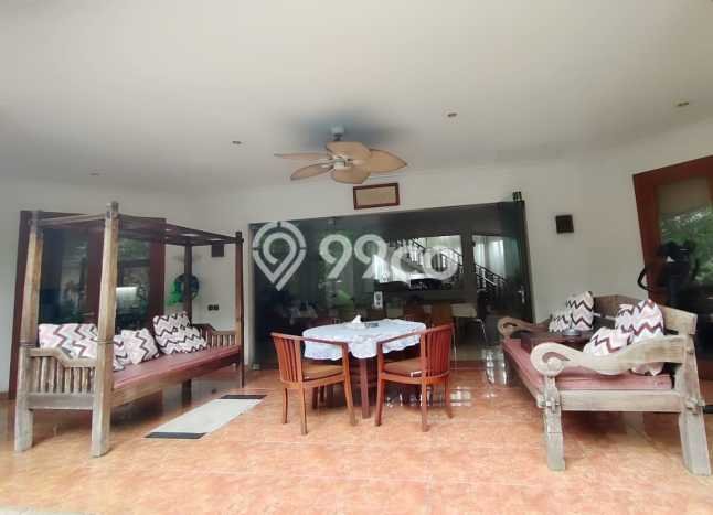Dijual Rumah Luas Megah Dengan View Eksklusif di Bintaro, Jakarta Selatan Dijual Rumah Luas Megah Dengan View Eksklusif di Bintaro, Jakarta Selatan