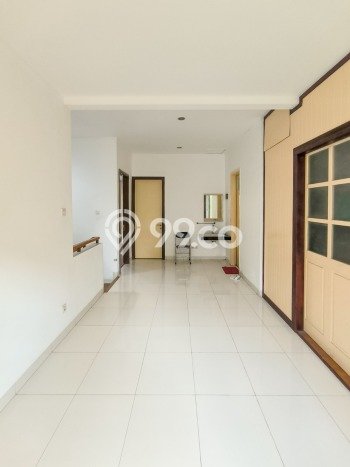 Ready to Use! Luxury House LT 105m2 Desain Elegan di Bintaro Ready to Use! Luxury House LT 105m2 Desain Elegan di Bintaro