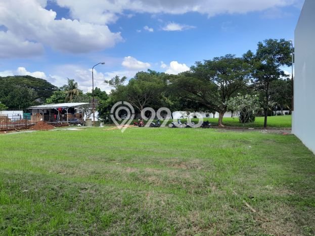 Kavling Tanah untuk Dijual di Bintaro, Tangerang Selatan, Luas 300m2 Kavling Tanah untuk Dijual di Bintaro, Tangerang Selatan, Luas 300m2