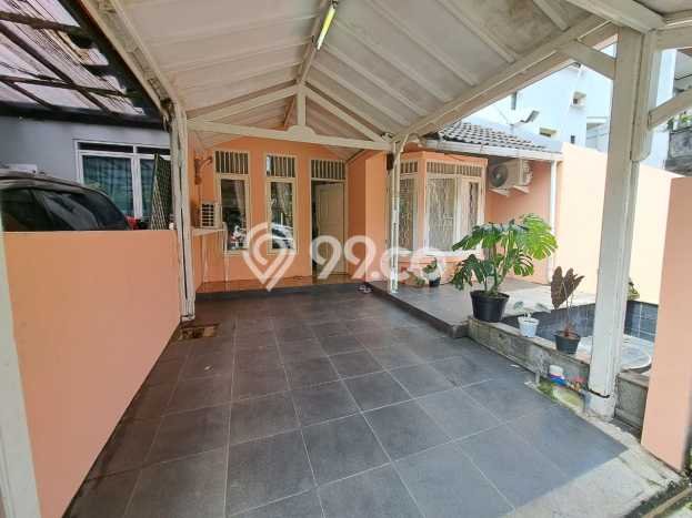 Jual Rumah Eksklusif 2 KT di Bintaro, Tangerang Selatan Jual Rumah Eksklusif 2 KT di Bintaro, Tangerang Selatan