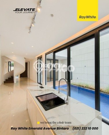 Ready to Use! Premium House LT 161m2 Desain Modern di Kemang Ready to Use! Premium House LT 161m2 Desain Modern di Kemang