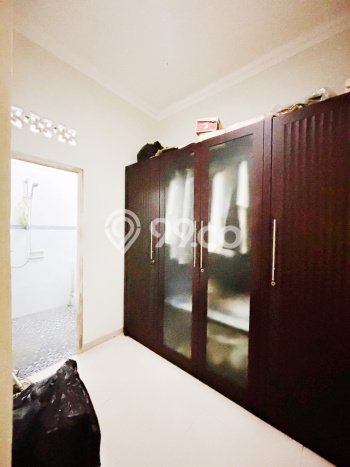 Siap Huni Hunian Elit 8 Kamar di Pondok Aren Dekat ke Mana Saja Siap Huni Hunian Elit 8 Kamar di Pondok Aren Dekat ke Mana Saja