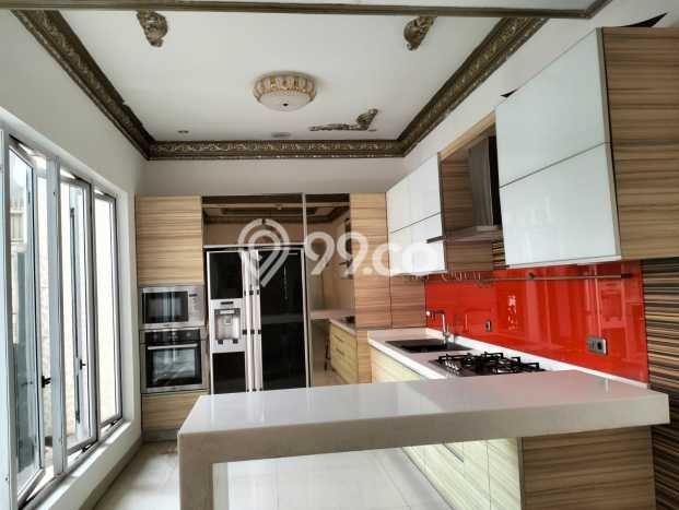 Rumah Mewah LB 321m2 Siap Huni Desain Elegan di BSD, Tangerang Rumah Mewah LB 321m2 Siap Huni Desain Elegan di BSD, Tangerang