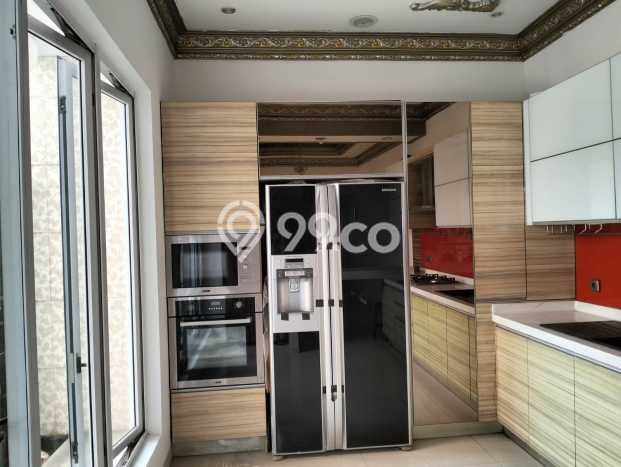 Rumah Mewah LB 321m2 Siap Huni Desain Elegan di BSD, Tangerang Rumah Mewah LB 321m2 Siap Huni Desain Elegan di BSD, Tangerang