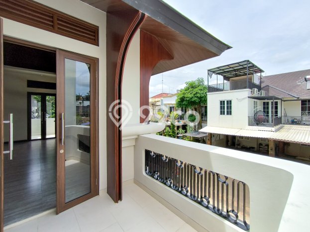 Dijual Rumah Luas Elegan Dengan View Eksklusif di Bintaro, Tangerang Selatan Dijual Rumah Luas Elegan Dengan View Eksklusif di Bintaro, Tangerang Selatan