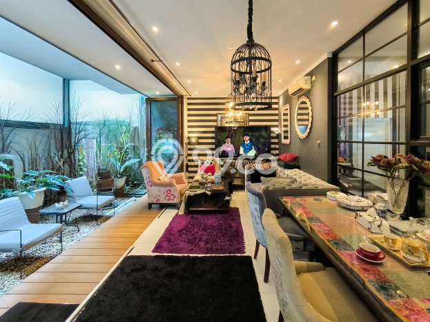 Dijual Rumah Mewah Megah Dengan View Cantik di Bintaro, Tangerang Selatan Dijual Rumah Mewah Megah Dengan View Cantik di Bintaro, Tangerang Selatan
