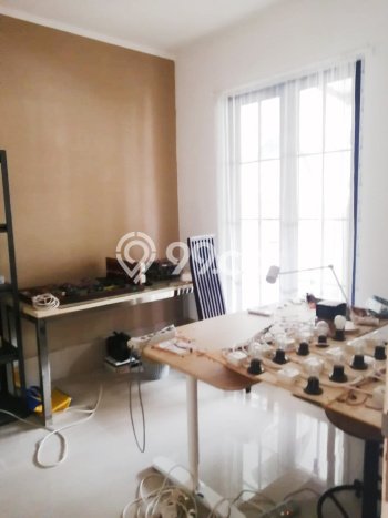 Rumah Mewah LB 150m2 Siap Pakai Desain Elegan di Bintaro, Tangerang Selatan Rumah Mewah LB 150m2 Siap Pakai Desain Elegan di Bintaro, Tangerang Selatan