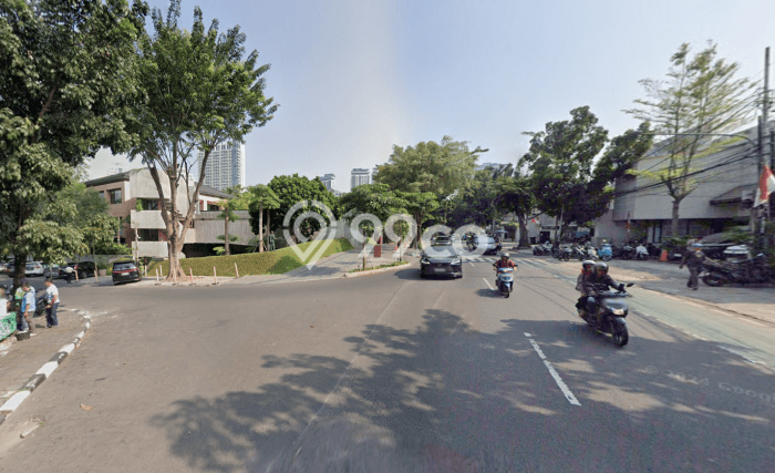 Hunian Mewah Siap Huni LT 388m2 di Kebayoran Baru, Jakarta Selatan Hunian Mewah Siap Huni LT 388m2 di Kebayoran Baru, Jakarta Selatan