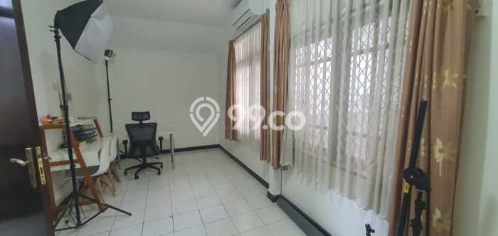 Dijual Rumah Luas Megah Dengan View Eksklusif di Bintaro, Tangerang Selatan Dijual Rumah Luas Megah Dengan View Eksklusif di Bintaro, Tangerang Selatan