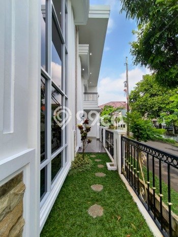 Rumah Elit LB 300m2 Siap Pakai Desain Elegan di Bintaro, Tangerang Selatan Rumah Elit LB 300m2 Siap Pakai Desain Elegan di Bintaro, Tangerang Selatan