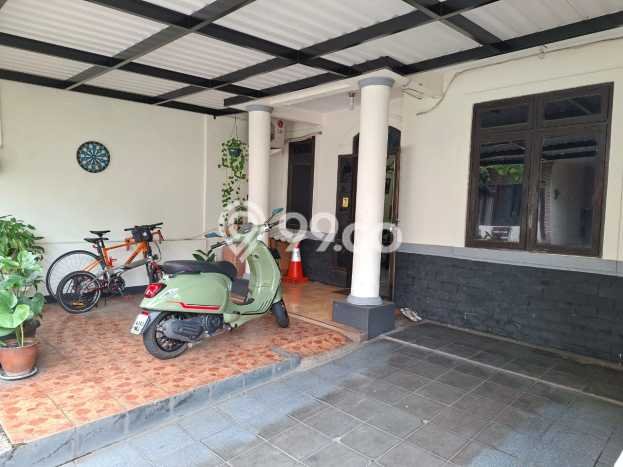 Rumah Modern 2 KT di Graha Raya Bintaro Tangerang Selatan Rumah Modern 2 KT di Graha Raya Bintaro Tangerang Selatan