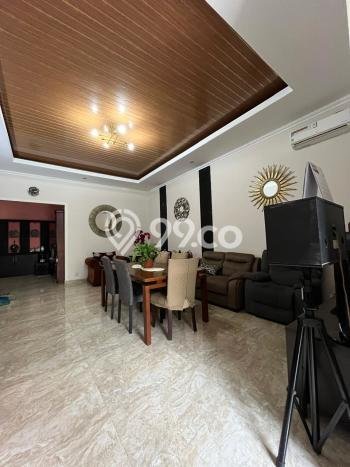 Rumah Mewah LB 250m2 Siap Pakai Desain Elegan di Bintaro, Tangerang Selatan Rumah Mewah LB 250m2 Siap Pakai Desain Elegan di Bintaro, Tangerang Selatan