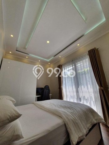 Jual Rumah Luas Megah Dengan View Cantik di Bintaro, Tangerang Selatan Jual Rumah Luas Megah Dengan View Cantik di Bintaro, Tangerang Selatan
