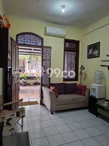 Rumah Modern 2 KT di Graha Raya Bintaro Tangerang Selatan Rumah Modern 2 KT di Graha Raya Bintaro Tangerang Selatan