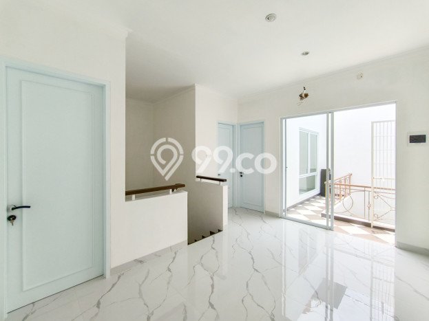Dijual Rumah Luas Megah Dengan View Cantik di Bintaro, Tangerang Selatan Dijual Rumah Luas Megah Dengan View Cantik di Bintaro, Tangerang Selatan