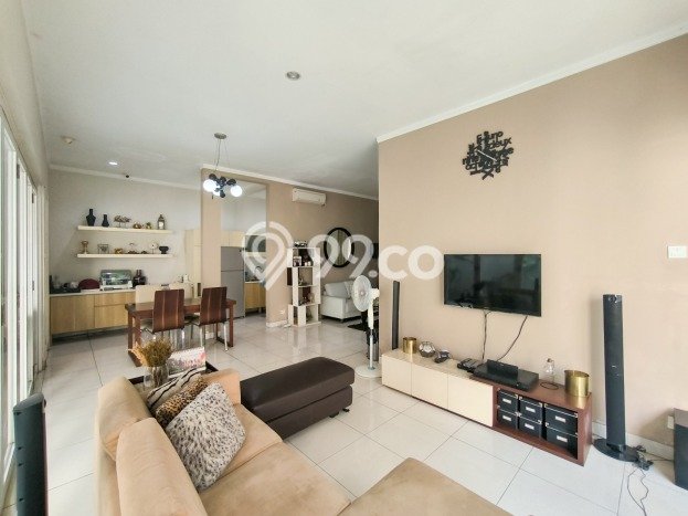 Dijual Rumah Luas Megah Dengan View Eksklusif di Bintaro, Tangerang Selatan Dijual Rumah Luas Megah Dengan View Eksklusif di Bintaro, Tangerang Selatan