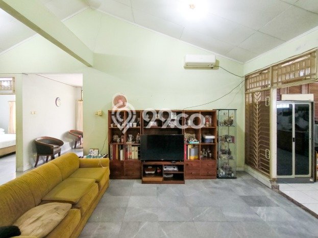 Rumah Mewah LB 160m2 Siap Huni Desain Elegan di Bintaro, Tangerang Selatan Rumah Mewah LB 160m2 Siap Huni Desain Elegan di Bintaro, Tangerang Selatan