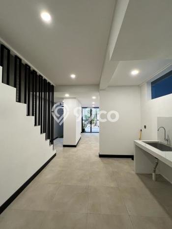 Hunian Elit LB 390m2 Siap Pakai Desain Elegan di Pondok Indah, Jakarta Selatan Hunian Elit LB 390m2 Siap Pakai Desain Elegan di Pondok Indah, Jakarta Selatan