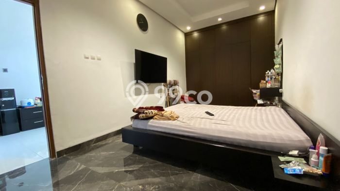 Dijual Hunian Rumah Terawat 2 KT di Bintaro, Tangerang Selatan Dijual Hunian Rumah Terawat 2 KT di Bintaro, Tangerang Selatan