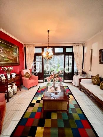Hunian Elit LB 400m2 Siap Huni Desain Elegan di Bintaro, Jakarta Selatan Hunian Elit LB 400m2 Siap Huni Desain Elegan di Bintaro, Jakarta Selatan