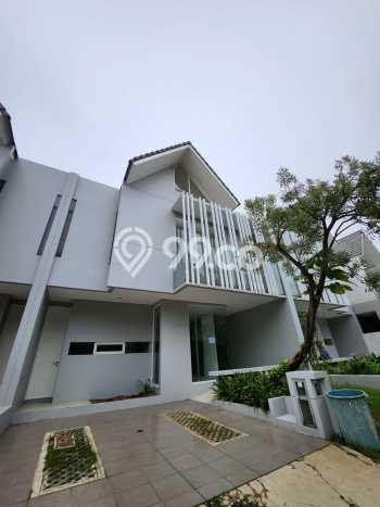Ready to Use! Luxury House LT 135m2 Desain Modern di Bintaro Ready to Use! Luxury House LT 135m2 Desain Modern di Bintaro