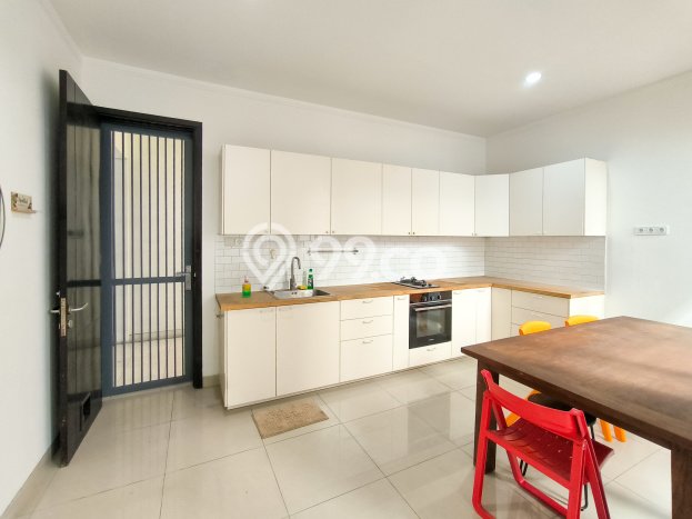 Dijual Rumah Luas Megah Dengan View Cantik di Bintaro, Jakarta Selatan Dijual Rumah Luas Megah Dengan View Cantik di Bintaro, Jakarta Selatan