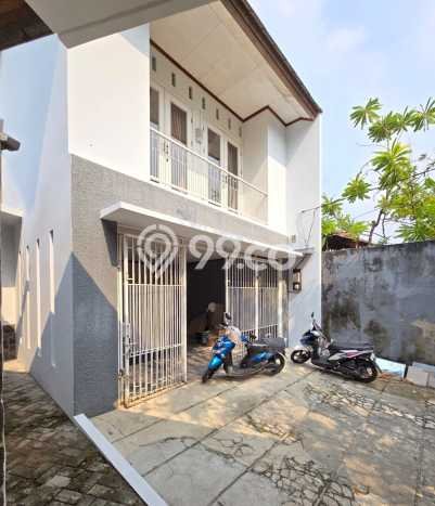 Rumah Elit LB 250m2 Siap Pakai Desain Elegan di Bintaro, Tangerang Selatan Rumah Elit LB 250m2 Siap Pakai Desain Elegan di Bintaro, Tangerang Selatan