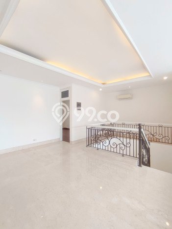 Disewakan! Rumah 5 Kamar Tidur &
4 Kamar Mandi di Pondok Indah, Jakarta Selatan Disewakan! Rumah 5 Kamar Tidur &
4 Kamar Mandi di Pondok Indah, Jakarta Selatan