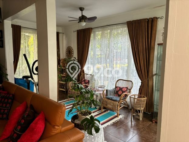 Rumah Elit LB 300m2 Siap Huni Desain Elegan di Bintaro, Tangerang Selatan Rumah Elit LB 300m2 Siap Huni Desain Elegan di Bintaro, Tangerang Selatan